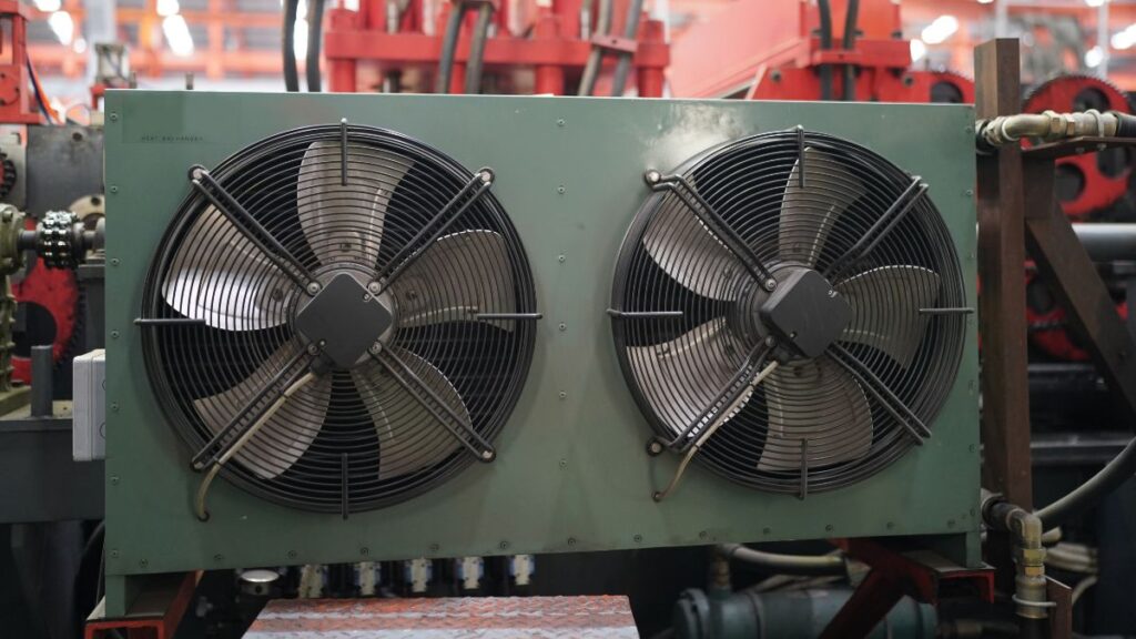 放熱構造冷却ファン対流放熱構造例